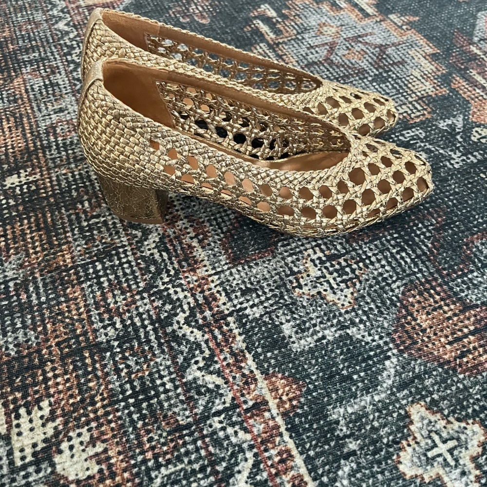 Les Souliers Sezane Macrame Gold heel